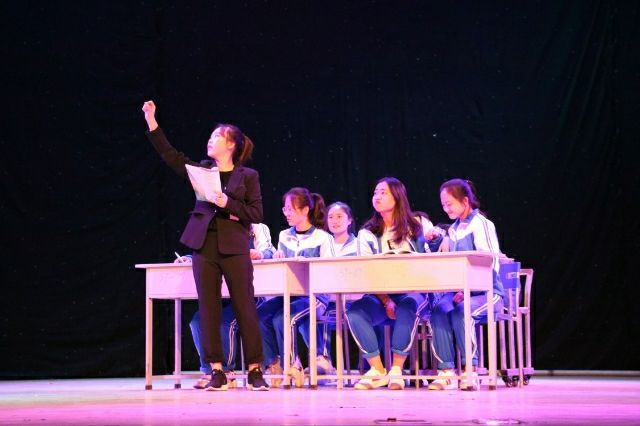 一场盛世之约 传递经典——第86期乌马河周末文化广场之“向经典致敬”主题晚会