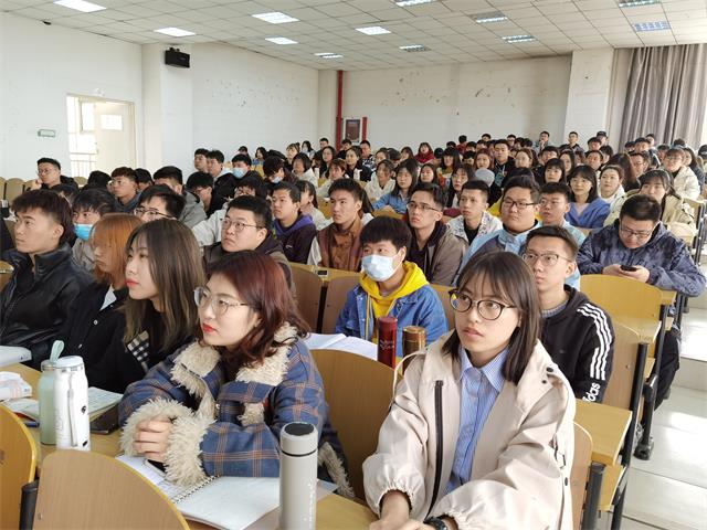 【辅导员说完满】弘扬五四精神 践行青春使命——大数据学院、信息工程学院2018级辅导员说完满