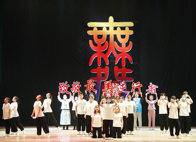 赞赞赞！冬天的第一场舞蹈风暴——第八届“轻舞飞扬·绽放青春”校园舞蹈大赛