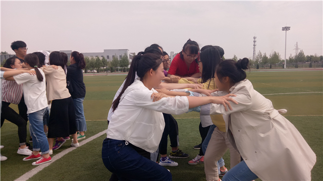 【完满班级】敞开心扉 你我同行——淬炼商学院五月完满班级主题活动(九)