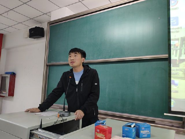 【辅导员说完满】十多载磨砺人生剑 正年华披靡战职场——食品与环境学院开展辅导员说完满活动