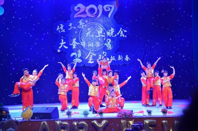 闪光的信院第207期:文可似刀锋 三火耀锋芒——刘焱