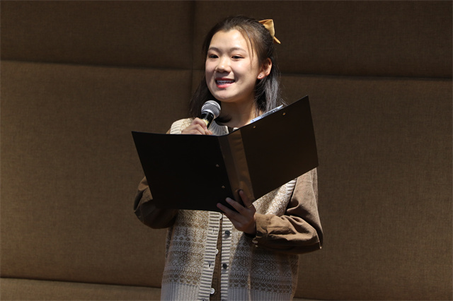 给我一支麦克风 show你精彩一瞬间——经济与管理学院“金”话筒主持人大赛决赛