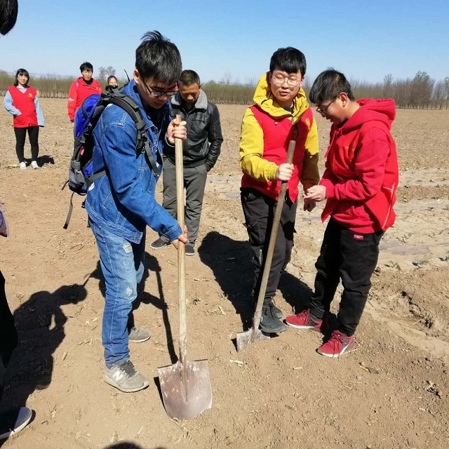 【青春支农】行走的力量第175期：新青年扶贫 带着种子进乡村