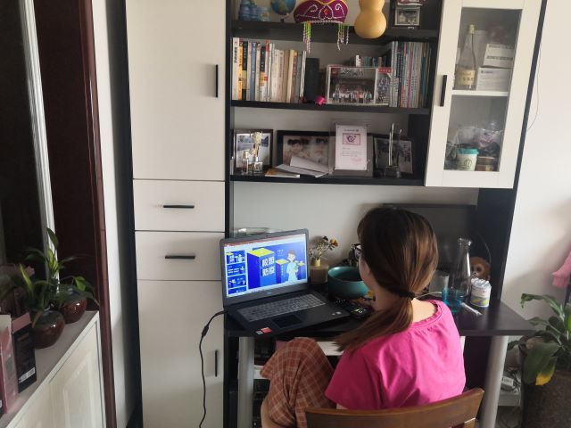 【完满班级】疫情无情 人间有爱——艺术传媒学院产品设计1801班举办“传播健康理念 践行爱与责任”完满班级活动