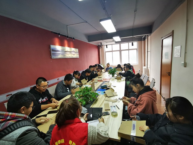 【完满班级】快递盒的“华丽变身”