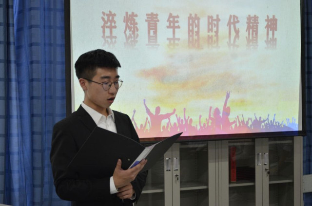 各院系相继召开2018-2019学年第二学期完满教育总结大会