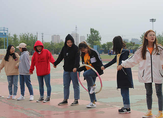 【完满班级】传五四精神 扬青春风采——艺术传媒学院视觉1802班“五月青年月 运动不停息”主题团日活动