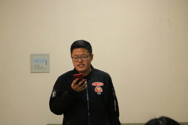 庇荫改革前沿 绽放青春光彩——经济与管理学院开展“辉煌四十载 提笔书年华”征文比赛