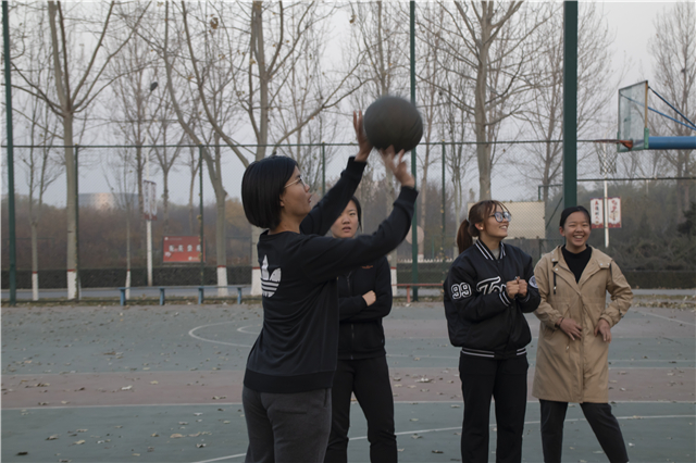 前行第183期：用青春的朝气唤醒初冬的宁静