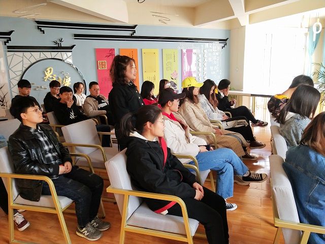 【完满班级】学习雷锋 树立新风——食品与环境学院食安1801班完满班级活动