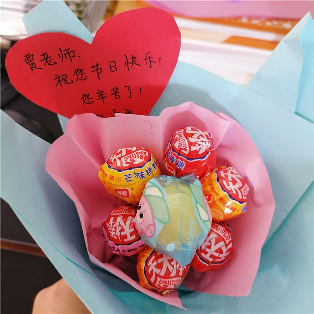 西部之声第29期:山西姑娘圆梦西部 三尺讲台上播撒希望