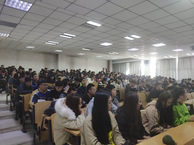 【辅导员说完满】擦亮眼睛 理性消费——大数据学院、信息工程学院辅导员说完满主题活动