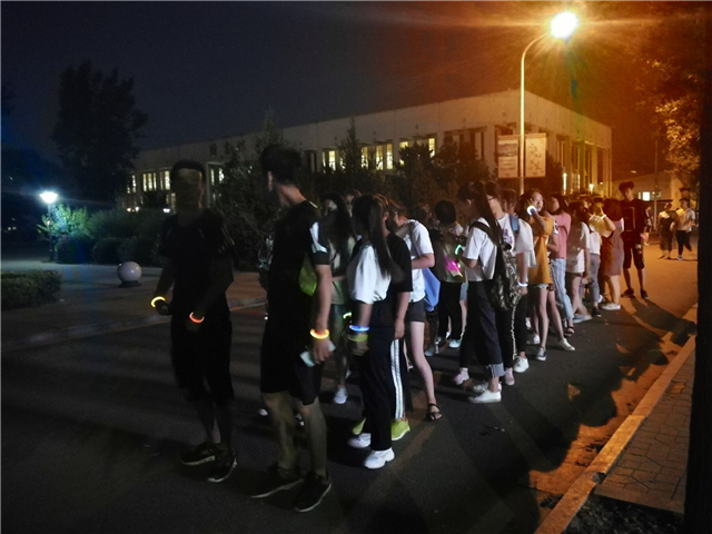 【完满班级】百舸争流 书写青春——淬炼商学院六月完满班级主题活动（四）