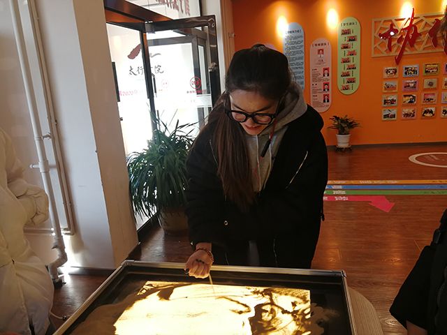 【完满班级】绘沙画 描风采——艺术传媒学院视觉1801班完满班级