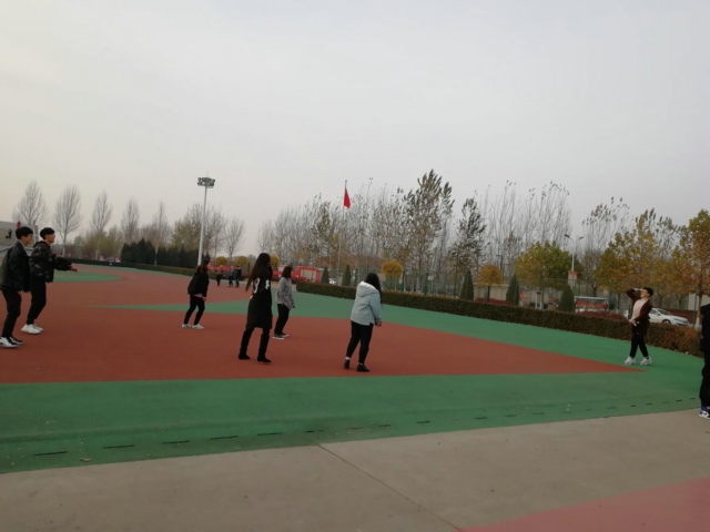 【完满班级】趣投沙包 拾忆童年——2017级艺术传媒学院视觉1702班完满班级活动