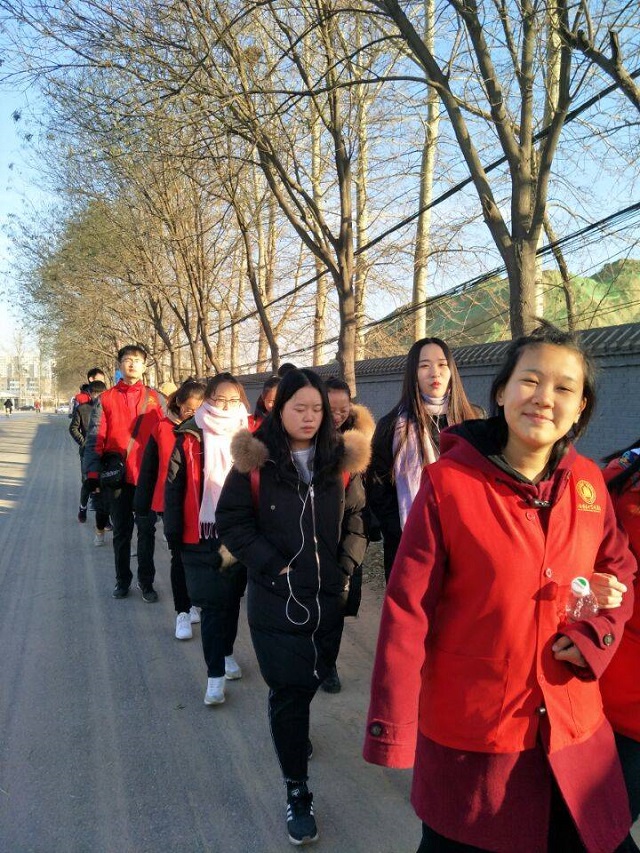 【完满班级】我就在这里 等风也等你——环科系食品1701班夕阳红敬老院之行