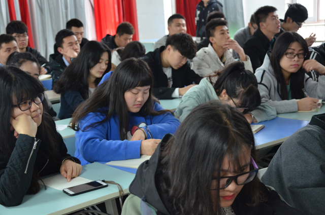 温情·悸动·沉思·感悟——艺术传媒系3月电影赏析系列活动集锦