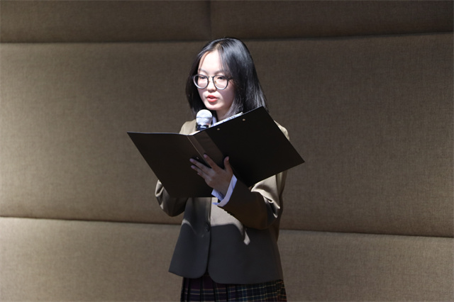 给我一支麦克风 show你精彩一瞬间——经济与管理学院“金”话筒主持人大赛决赛