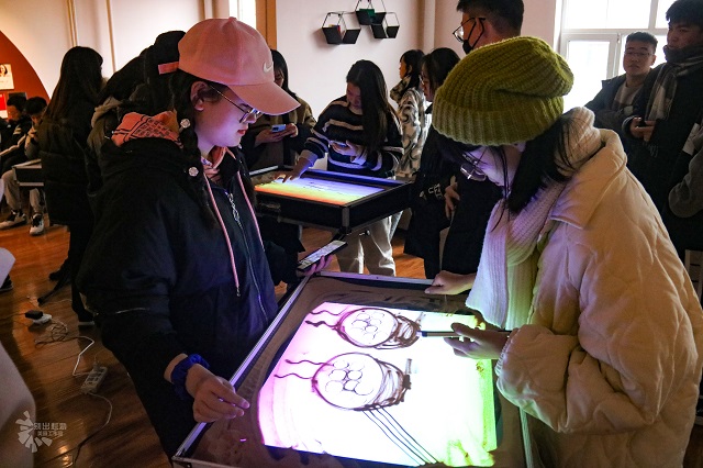 【社团巡礼节】赫奇帕奇冬至节 指尖沙画流温情——“炫彩沙画,情暖冬至”活动圆满落幕