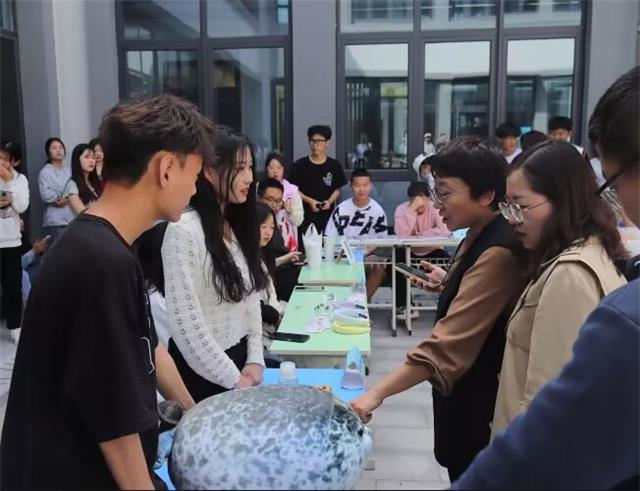 乐享学科魅力 共赏专业多彩文化——经济与管理学院“专业文化节”