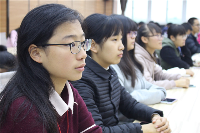 学长计划第464期:讲台载伟业 烛光照河山——淬炼商学院第六十四期学长计划