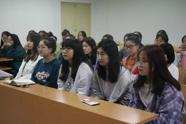 群策群力 并肩作战——外语系学生会部门协作力培训