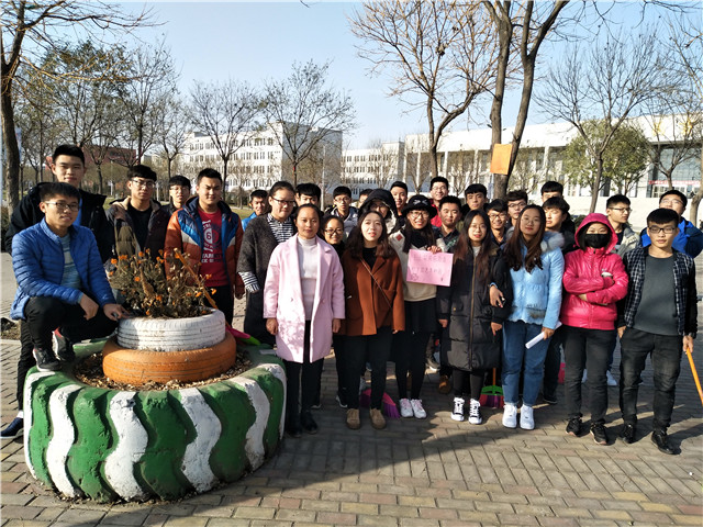 【完满班级】惟将终夜长开眼 报答平生未展眉——机电工程系电气1601班“善”形青春之打扫景观大道 完满班级活动