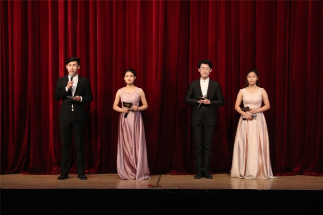 唇枪舌剑显魅力 出口成章是青春——第八届“信院杯”辩论赛决赛之外国语言文学系vs经济管理学院