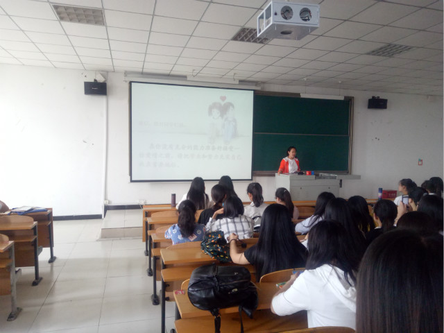 【辅导员说完满】青春韶华  让爱成长——“爱情的薄纱 因朦胧而美”辅导员说完满