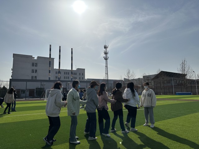 【完满团支部】弘扬雷锋精神 引领青年风尚——商务英语学院英语2002班完满团支部活动