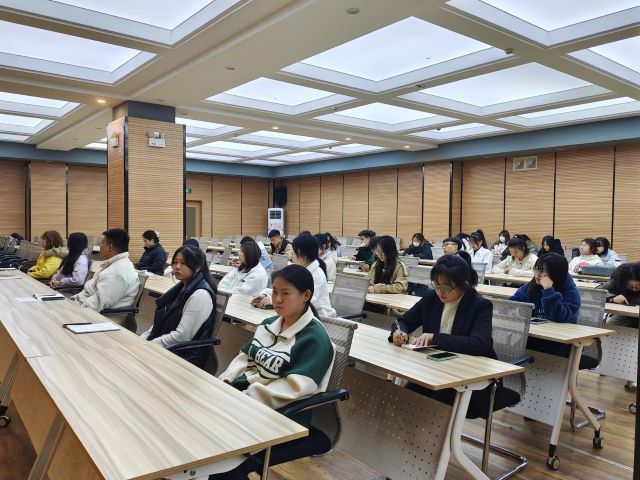 转变固化思维 走出宣传困境——食品与环境学院雏鹰班宣传技能培训活动