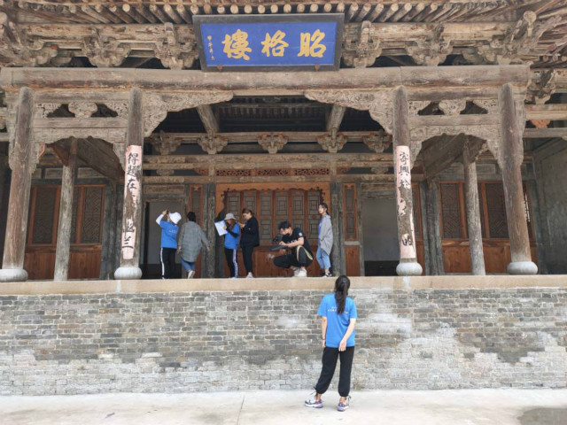 走进古老村落 做保护古建筑的先行者