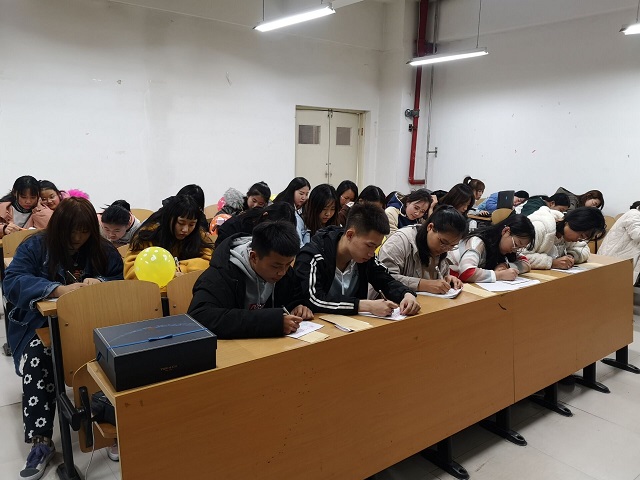 【完满班级】放飞梦想 充满希望——艺术传媒学院视觉1904班“确立目标 拥抱梦想”致未来的一封信