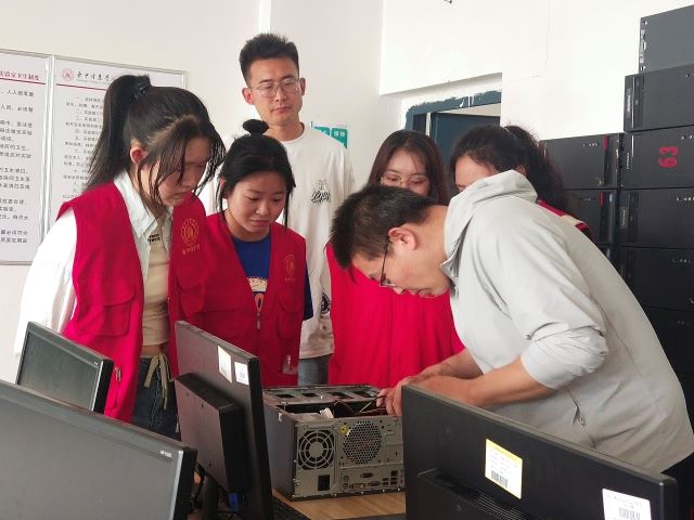 “PC惠农站”乡村行——大数据学院、信息工程学院“智·惠农”专项志愿服务队