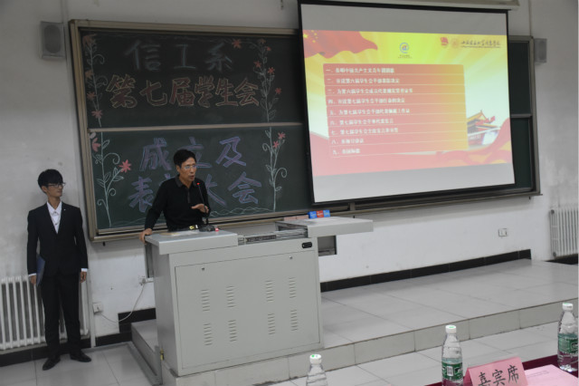 长江后浪推前浪 浮世新人赶旧人