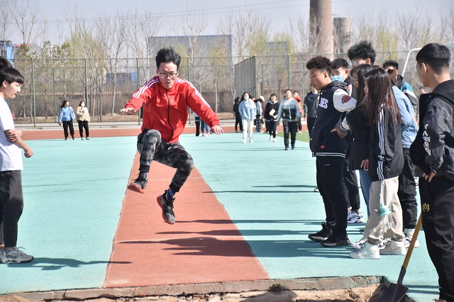 积蓄力量 迎战竞场 ——大数据学院、信息工程学院第九届田径运动会