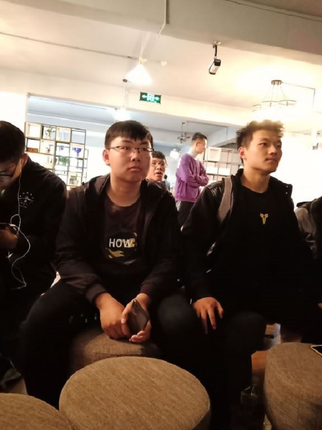 【主题团日】回顾历史 不忘初心——数据1801班团日活动用光影回顾历史