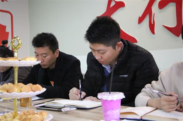 以调研促提升 以交流促发展——“与完满对话”活动分析座谈会成功举办