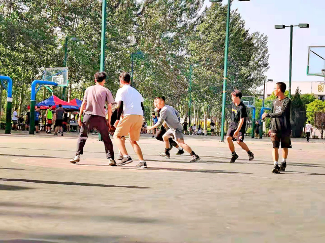 【完满班级】魅力篮球 精彩演绎——智能工程学院通信2001班、电子2001班、机器人2001班完满班级活动