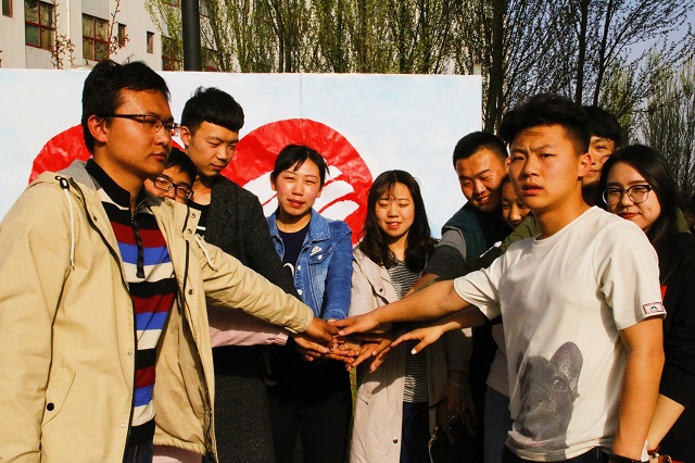 志愿角第6期温暖上映:同行比抵达更重要