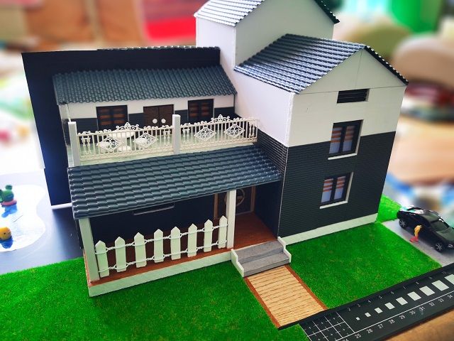 【完满班级】我的青春 我的梦——艺术传媒学院环设1705班举行建筑模型设计展完满班级活动