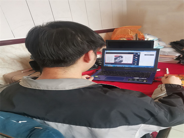 【辅导员说完满】缅怀革命先烈 继承革命精神——淬炼·国际商学院2019级“辅导员说完满”专题活动