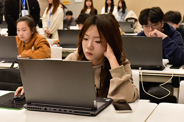 运筹帷幄之中 决胜千里之外——艺术传媒学院“艺路领先”之第二届办公达人挑战赛复赛