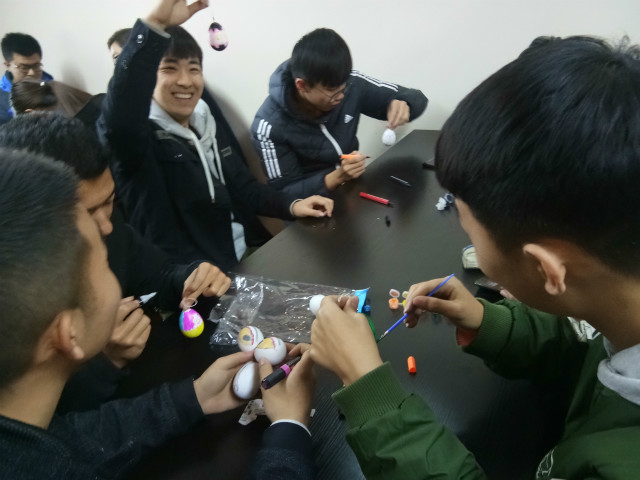 【完满班级】创意谱写新篇章——信工系网络工程1702班举办“创”享青春主题活动