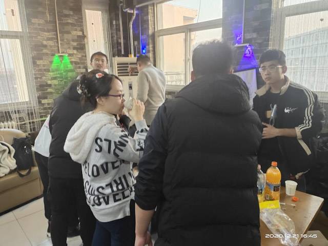 【完满班级】冬至到 吃水饺——智能工程学院电子2001班机器人2001班完满班级活动