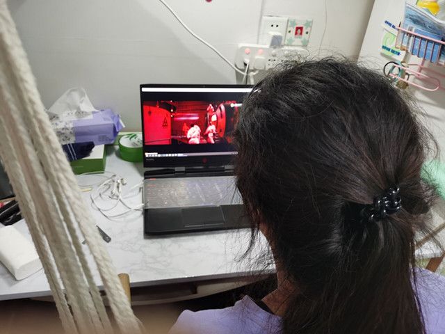 【完满班级】时光荏苒 爱国依旧——环设1802班举办《我和我的祖国》观影