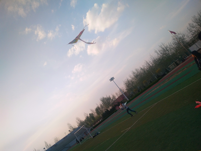 【完满班级】放飞梦想 ——大数据学院数媒1601班风筝大赛