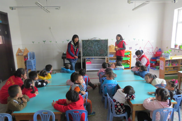 市民课堂第70期:我院学生会公益服务部赴太谷县第二幼开展一小时课堂