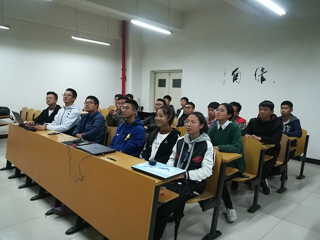 【社团快讯】深入编程微知识 领悟创造新思维